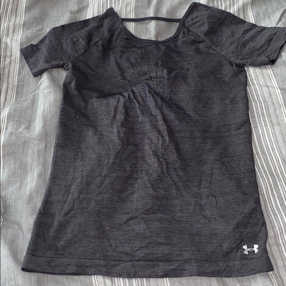 Under Armour Heatgear Grey T-shirt Size Xs - Picture 1 of 2
